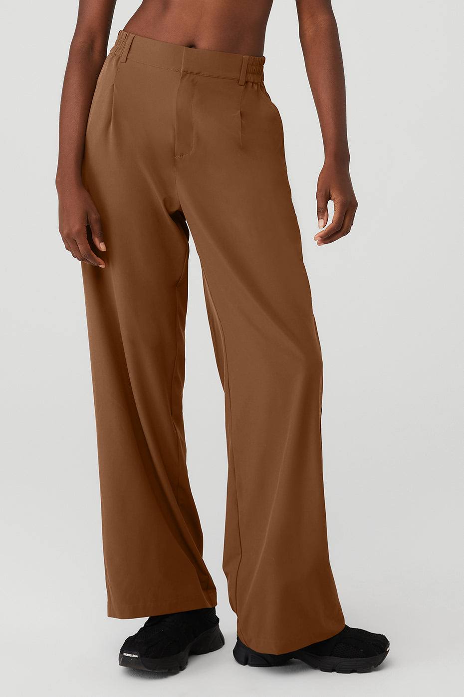 Alo Yoga | High-Waist Pursuit Trouser In Espresso Brown, Size: Small